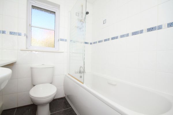 Shower Window Replacement in Cheyenne